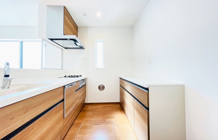 背面・壁面収納